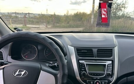 Hyundai Solaris II рестайлинг, 2013 год, 590 500 рублей, 6 фотография