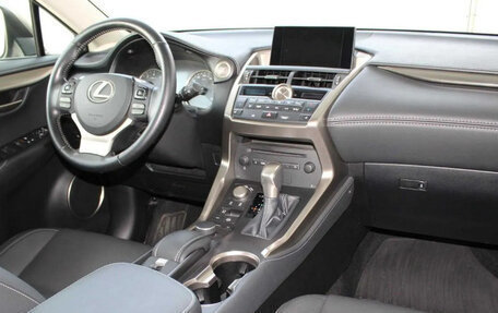 Lexus NX I, 2015 год, 2 390 000 рублей, 9 фотография