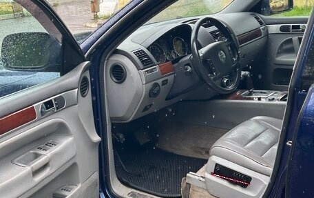 Volkswagen Touareg III, 2003 год, 535 000 рублей, 6 фотография