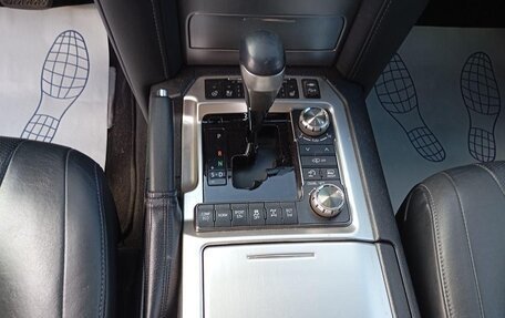 Toyota Land Cruiser 200, 2019 год, 6 895 000 рублей, 13 фотография