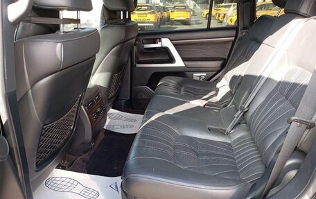 Toyota Land Cruiser 200, 2019 год, 6 895 000 рублей, 23 фотография