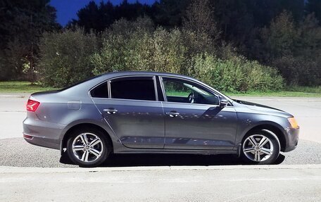 Volkswagen Jetta VI, 2013 год, 1 150 000 рублей, 20 фотография