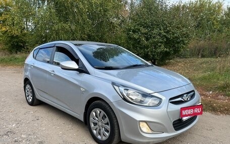 Hyundai Solaris II рестайлинг, 2011 год, 670 000 рублей, 7 фотография