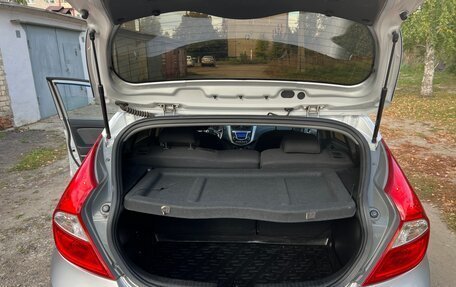 Hyundai Solaris II рестайлинг, 2011 год, 670 000 рублей, 11 фотография