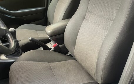 Toyota Avensis III рестайлинг, 2007 год, 750 000 рублей, 16 фотография