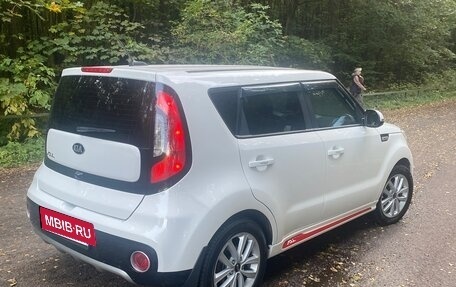 KIA Soul II рестайлинг, 2017 год, 1 300 000 рублей, 4 фотография