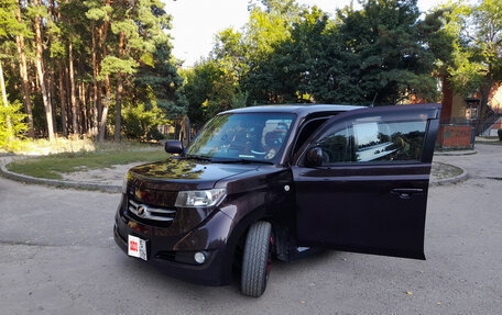 Toyota bB II рестайлинг, 2006 год, 600 000 рублей, 2 фотография