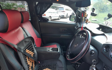 Toyota bB II рестайлинг, 2006 год, 600 000 рублей, 12 фотография