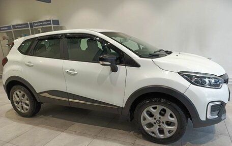 Renault Kaptur I рестайлинг, 2017 год, 1 100 000 рублей, 7 фотография