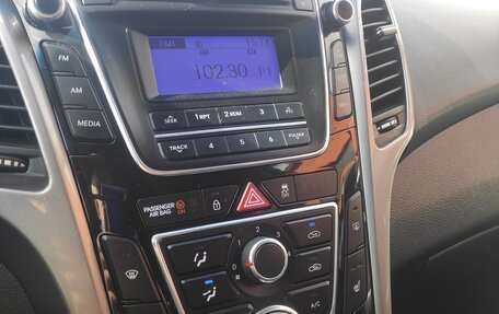 Hyundai i30 II рестайлинг, 2012 год, 900 000 рублей, 11 фотография