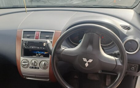 Mitsubishi Colt VI рестайлинг, 2004 год, 530 000 рублей, 9 фотография