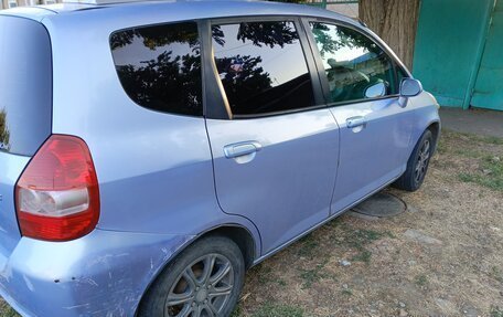 Honda Fit III, 2001 год, 290 000 рублей, 2 фотография