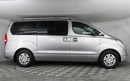 Hyundai Grand Starex Grand Starex I рестайлинг 2, 2017 год, 2 899 000 рублей, 4 фотография