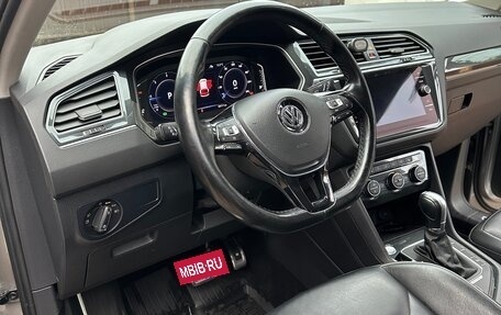Volkswagen Tiguan II, 2019 год, 2 400 000 рублей, 7 фотография