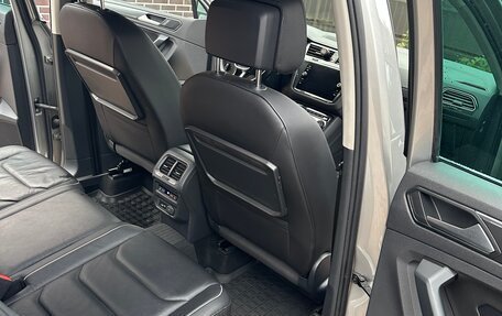 Volkswagen Tiguan II, 2019 год, 2 400 000 рублей, 14 фотография