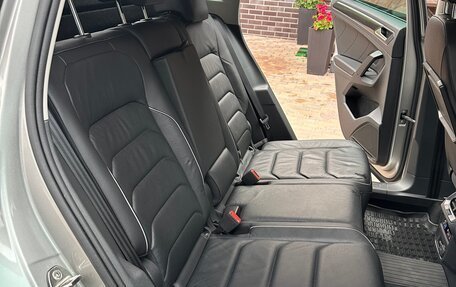 Volkswagen Tiguan II, 2019 год, 2 400 000 рублей, 13 фотография