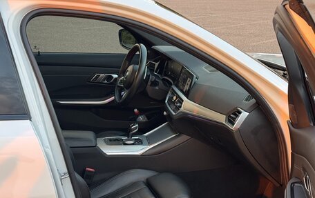 BMW 3 серия, 2020 год, 3 900 000 рублей, 4 фотография