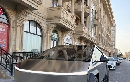 Tesla Cybertruck, 2024 год, 8 500 000 рублей, 1 фотография