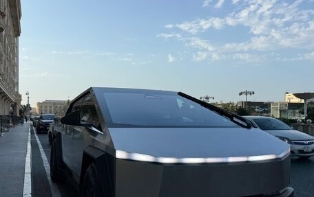 Tesla Cybertruck, 2024 год, 8 500 000 рублей, 5 фотография