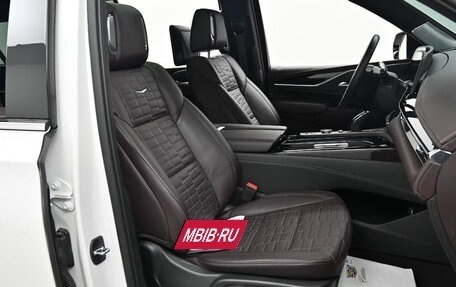 Cadillac Escalade V, 2023 год, 12 542 619 рублей, 15 фотография