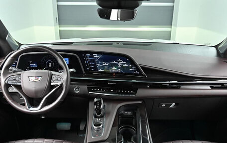 Cadillac Escalade V, 2023 год, 12 542 619 рублей, 18 фотография