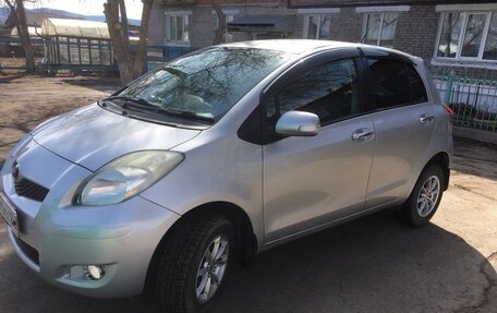 Toyota Vitz, 2010 год, 600 000 рублей, 2 фотография
