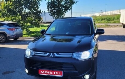 Mitsubishi Outlander III рестайлинг 3, 2012 год, 900 000 рублей, 1 фотография