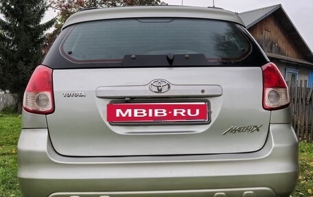 Toyota Matrix, 2003 год, 475 000 рублей, 11 фотография
