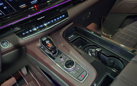 Cadillac Escalade V, 2023 год, 12 422 880 рублей, 14 фотография