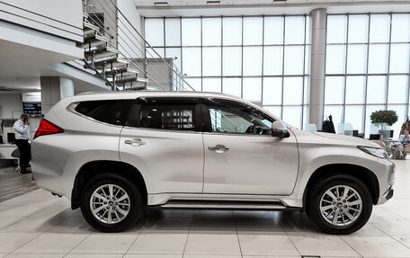 Mitsubishi Pajero Sport III рестайлинг, 2018 год, 2 299 000 рублей, 4 фотография
