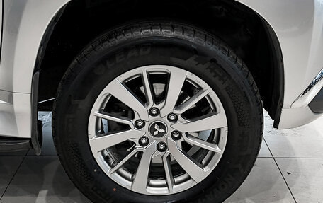 Mitsubishi Pajero Sport III рестайлинг, 2018 год, 2 299 000 рублей, 18 фотография