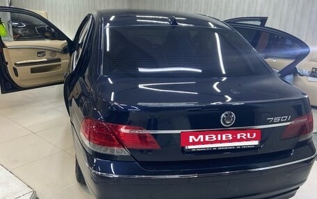 BMW 7 серия, 2006 год, 779 020 рублей, 15 фотография