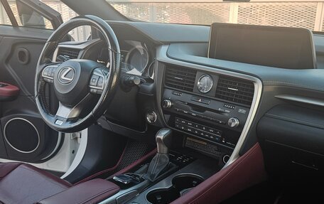 Lexus RX IV рестайлинг, 2017 год, 5 250 000 рублей, 10 фотография