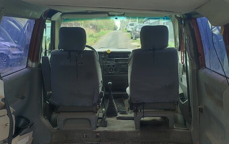 Volkswagen Caravelle T4, 1997 год, 200 000 рублей, 2 фотография