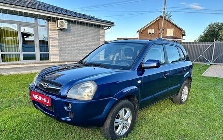 Hyundai Tucson III, 2008 год, 910 000 рублей, 1 фотография