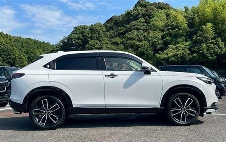 Honda Vezel, 2022 год, 2 100 000 рублей, 6 фотография