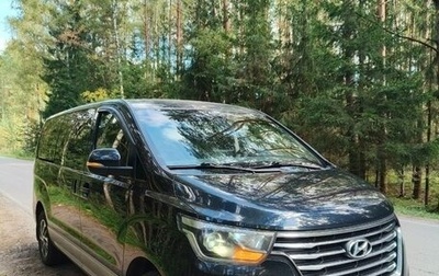 Hyundai Grand Starex Grand Starex I рестайлинг 2, 2020 год, 3 000 000 рублей, 1 фотография