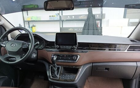 Hyundai Grand Starex Grand Starex I рестайлинг 2, 2020 год, 3 000 000 рублей, 8 фотография