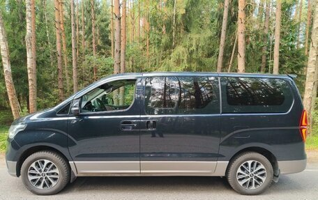 Hyundai Grand Starex Grand Starex I рестайлинг 2, 2020 год, 3 000 000 рублей, 4 фотография