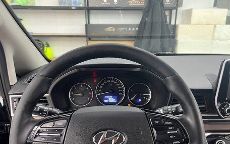 Hyundai Grand Starex Grand Starex I рестайлинг 2, 2020 год, 3 000 000 рублей, 13 фотография