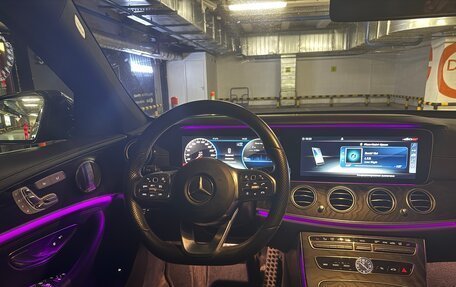 Mercedes-Benz E-Класс, 2019 год, 3 380 000 рублей, 10 фотография