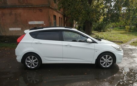 Hyundai Solaris II рестайлинг, 2013 год, 655 000 рублей, 2 фотография