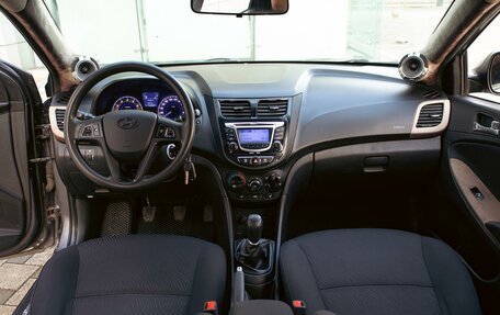 Hyundai Solaris II рестайлинг, 2013 год, 725 000 рублей, 16 фотография