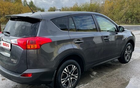 Toyota RAV4, 2013 год, 1 650 000 рублей, 6 фотография