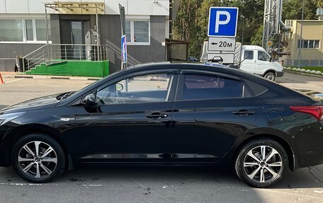 Hyundai Solaris II рестайлинг, 2017 год, 820 000 рублей, 4 фотография