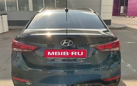 Hyundai Solaris II рестайлинг, 2017 год, 820 000 рублей, 3 фотография