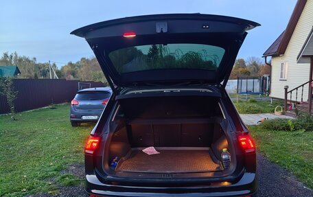 Volkswagen Tiguan II, 2018 год, 2 555 000 рублей, 8 фотография