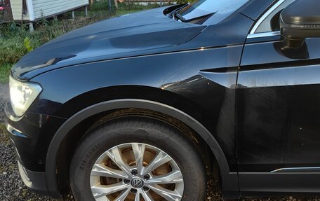 Volkswagen Tiguan II, 2018 год, 2 555 000 рублей, 6 фотография