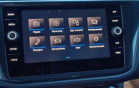 Volkswagen Tiguan II, 2018 год, 2 555 000 рублей, 4 фотография