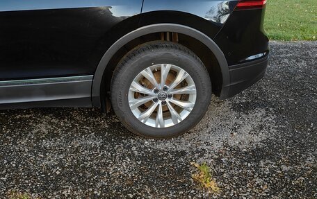 Volkswagen Tiguan II, 2018 год, 2 555 000 рублей, 5 фотография